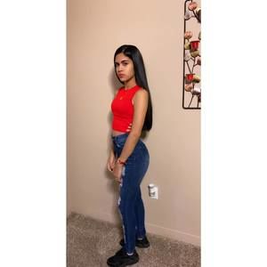 Meet your Posher, Perla